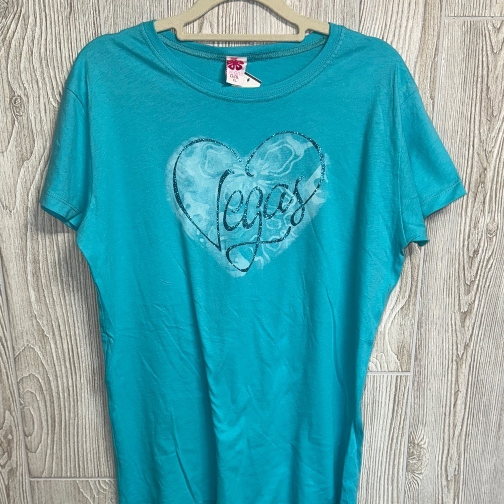 Vegas Heart Graphic Women's Short Sleeve Tee - Blue